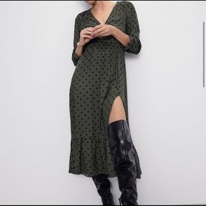 Brand new Zara midi full sleeve dress